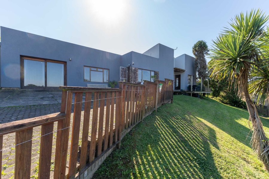 5 Bedroom Property for Sale in Denneoord Western Cape